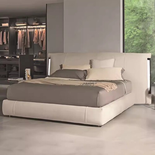 Italian-style modern top-grain leather master bedroom bed – spacious, wide-screen, frosted-leather, full-leather double bed for luxury and elegance in villas and large homes