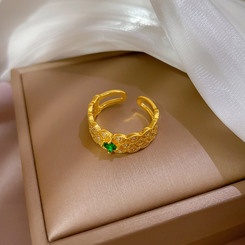 Fashion Exquisite Zircon Pearl Simple Emerald Diamond Open Female Copper Ring display picture 3