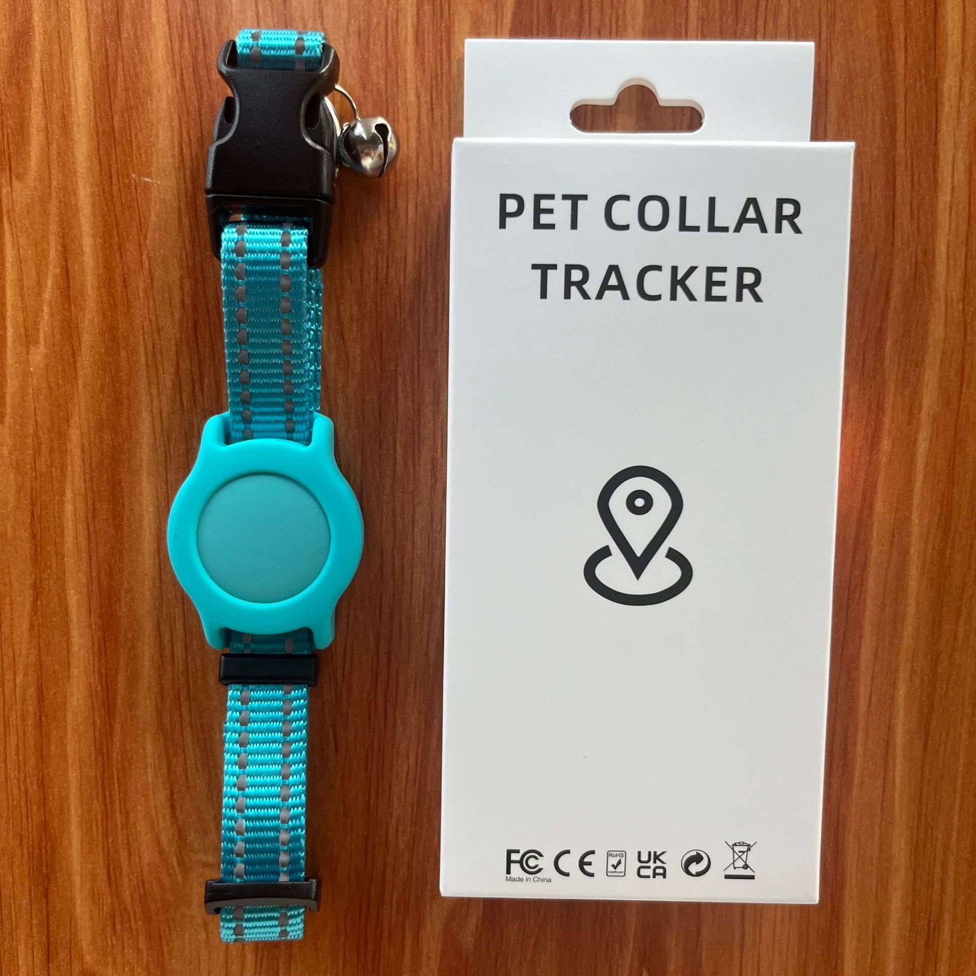 Apple, blue choker