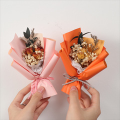 Mini Fresh and Natural Everlasting Dry Flower Bouquet with Rose Thumbs and Handout Gift Bouquet for Festive Occasions - Direct Manufacturer Supply