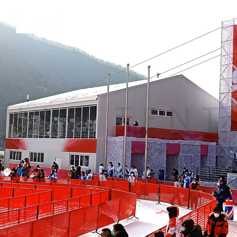 �����˶��������� ��ѩʢ������������ý��� ���⻬ѩ�����