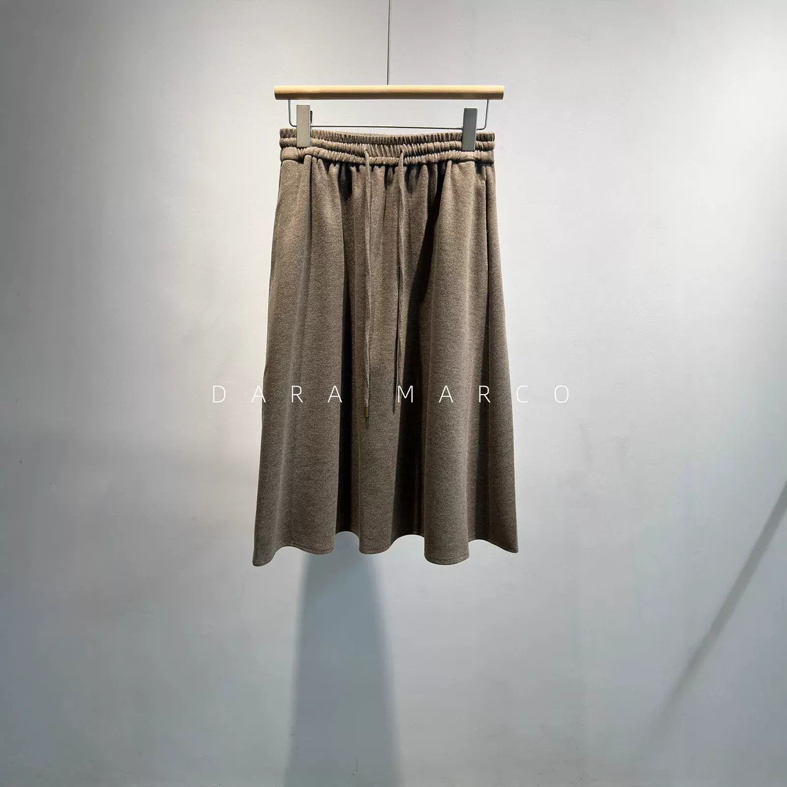 小禾柜3K＋牦牛绒羊毛混纺弹力松紧简约A字棕色半身裙25秋冬百搭