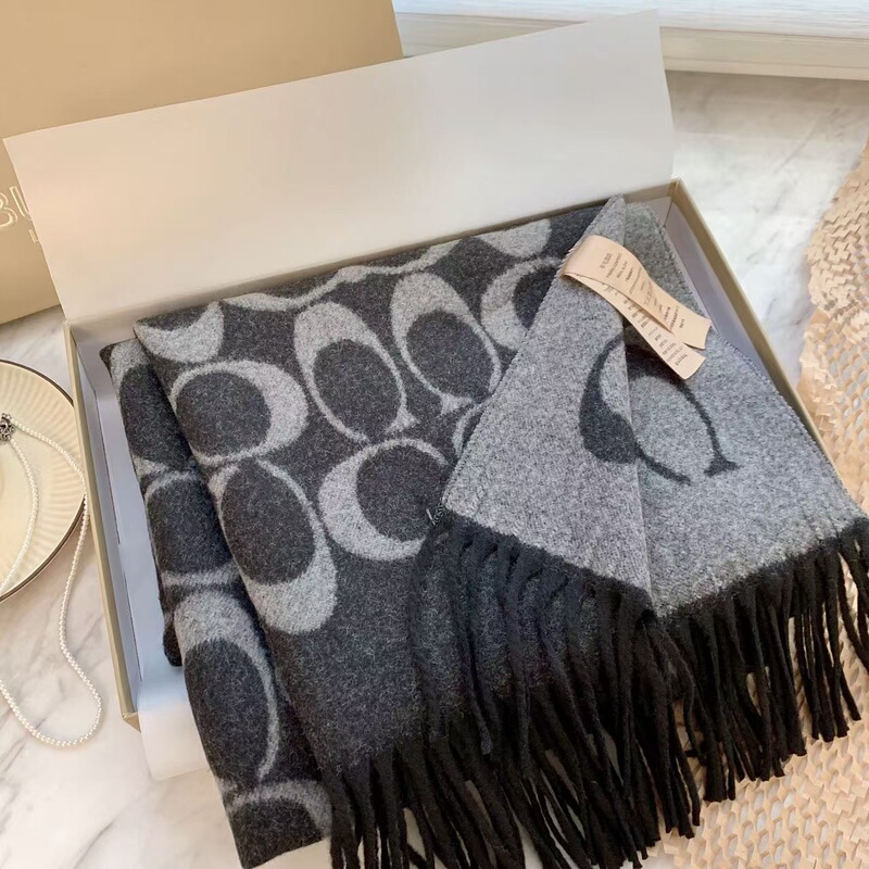 New Double-Sided Imitation Trendy Brand Scarf, Imitation Wool Fabric, Fashionable and Versatile Shawl, Winter Warm Scarf, Travel Photography New Double-Sided Imitation Trendy Brand Scarf, Imitation Wool Fabric, Fashionable and Versatile Shawl, Winter Warm Scarf, Travel Photography