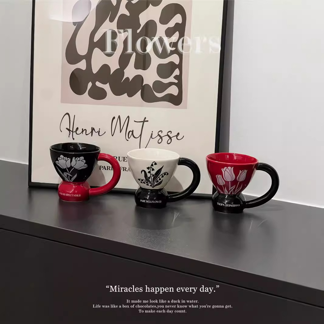 Tazas de cerámica para parejas de niñas tazas de café creativas caseras simples tazas de menú de la tarde tazas de agua potable