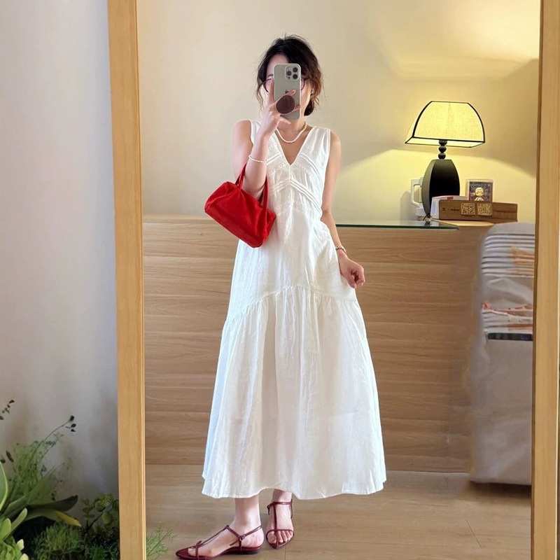 French-Style Summer White Design Sleeveless Vacation Dress 2026 New Elegant Long Dress Simple