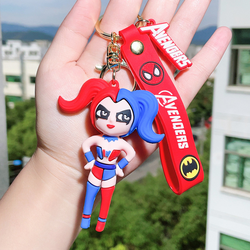 スーパーヒーローキーホルダージョーカーガールジョーカーキーホルダーサイコパスハーレークイン人形ペンダント|undefined