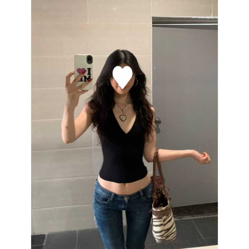 American Black V-Neck Halterneck Camisole for Women Summer New Sexy Slimming Look Short Crop Top