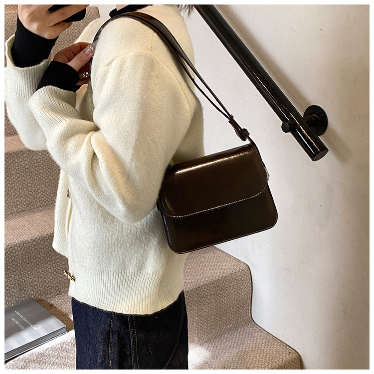 This year's popular small women's bags are the new 2024 trendy, versatile, simple and niche single-shoulder, underarm and crossbody bags undefined