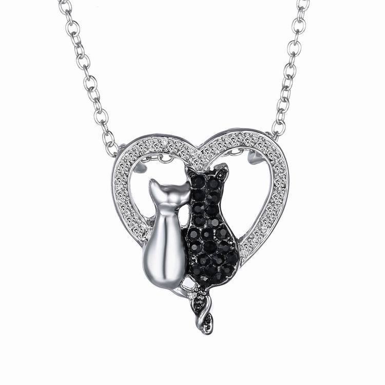 Fashion Ornament Black And White Cat Heart Shaped Pendant Alloy Necklace display picture 2