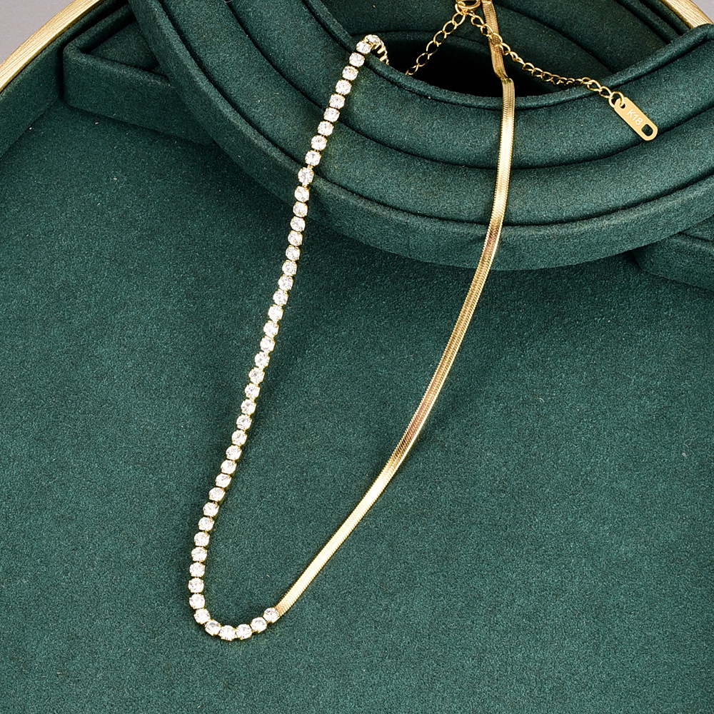 Vintage-stil Geometrisch Titan Stahl Eingelegtes Gold Künstliche Diamanten Halsband display picture 4