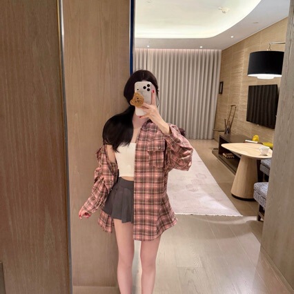 2026 Autumn New Women's Fashion Casual Pink-Brown Plaid Shirt with Disc Cross Leather Label 2026 Autumn New Women's Fashion Casual Pink-Brown Plaid Shirt with Disc Cross Leather Label