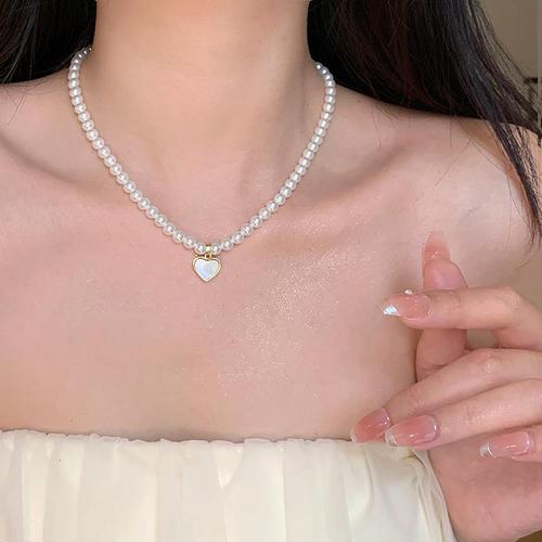 Freshwater Pearl Heart Shaped Imitation Pearl Necklace European and American Style Personality Clavicle Chain High-end Simple Elegance Necklace for Women