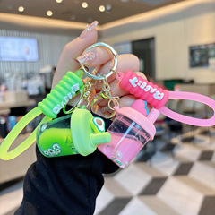 クリエイティブアクリルステップ流砂キーホルダーかわいいキキ装飾品人形バッグペンダント小さなギフトキーホルダー