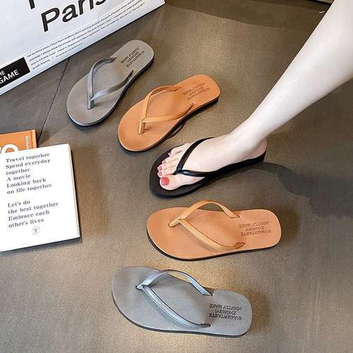 Summer Women's Flip-Flops: Casual Korean-Style Beach Sandals, Anti-Slip INS-Approved Outdoor Fashionable Open-Toe Slides