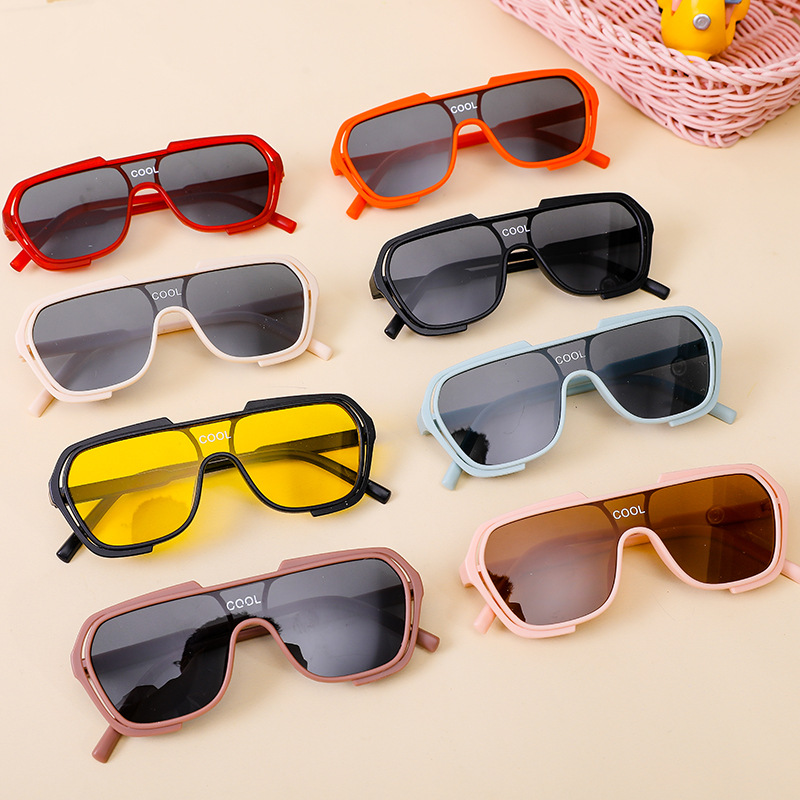 One-piece frame children's sunglasses, fashionable sunglasses, children's anti-UV sunglasses, street photography, birthday gift sunglasses