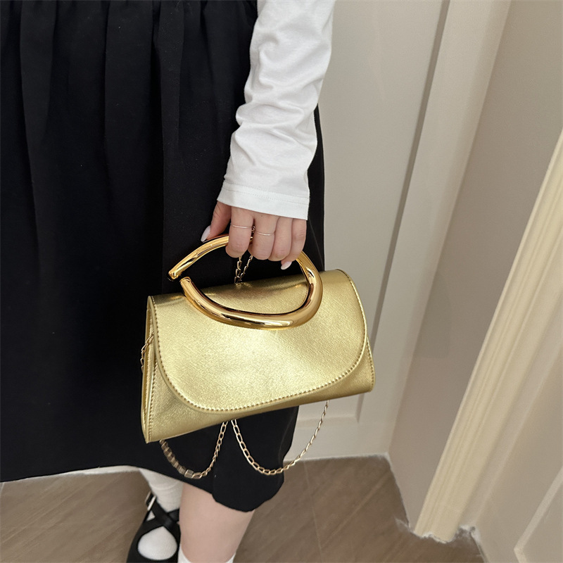 2026 New Gold Evening Clutch Bag, Light Luxury Handbag, Simple and Fashionable European and American Style Party Dress Bag with Metal Ring Clasp 2026 New Gold Evening Clutch Bag, Light Luxury Handbag, Simple and Fashionable European and American Style Party Dress Bag with Metal Ring Clasp