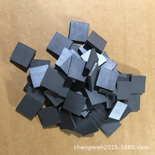 厂家直销铁氧体方形磁铁，切割模压方块，玻璃擦方块磁铁