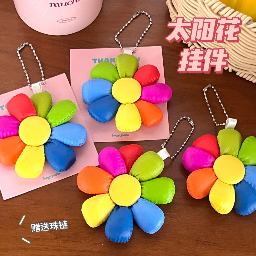 Colgante de flores de sol colorido mochila de chicas llaver decoración colgante adorable flor colgante al por mayor