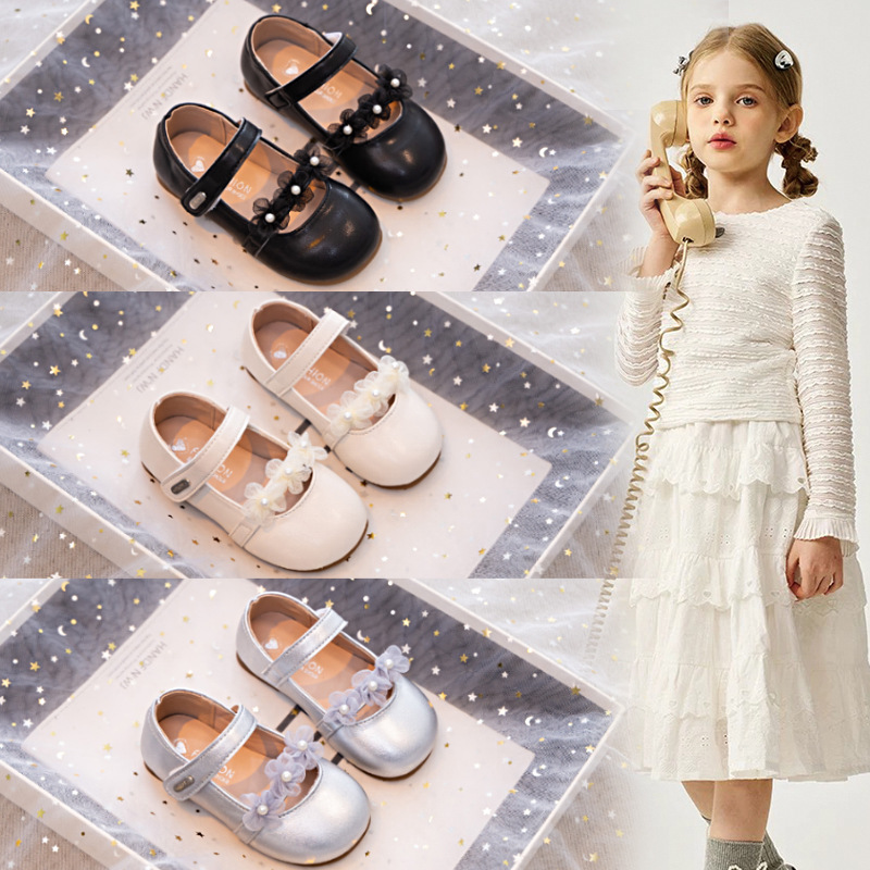 Zapatos de princesa para niñas 2025 nuevo estilo primavera y otoño zapatos de cuero para bebés para niños Mary Jane Flower zapatos individuales zapatos de rendimiento para niñas