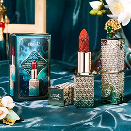 液态精华;面霜;口红