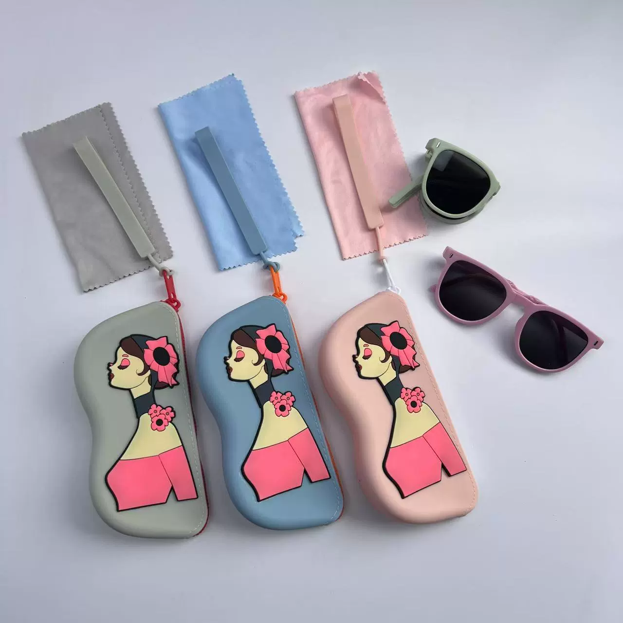 Cartoon cute handheld silicone glasses, protective sunglasses, storage system