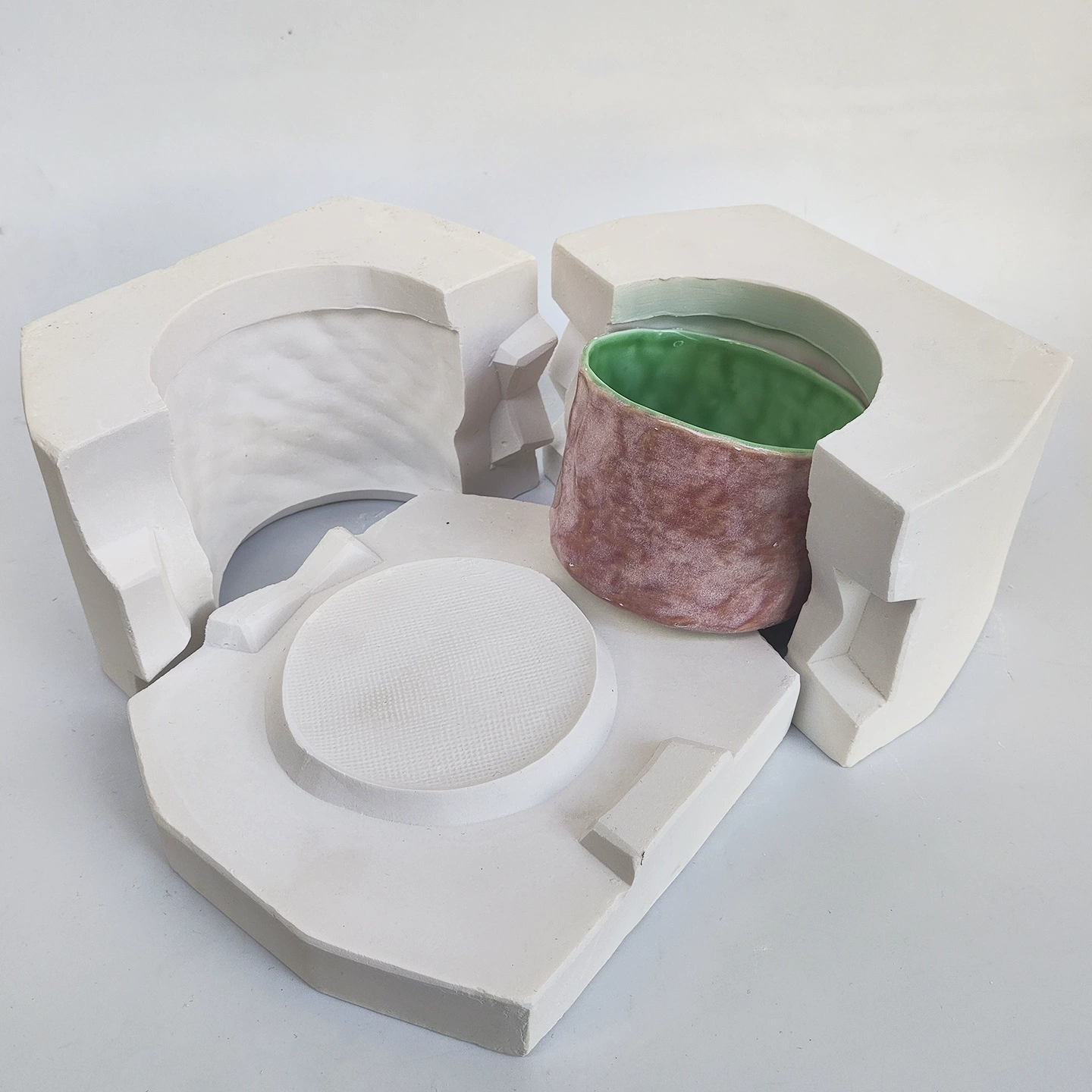  ceramic plaster mold hand-kneaded water cup mud injection grouting molding hand-made ceramic model large water cup