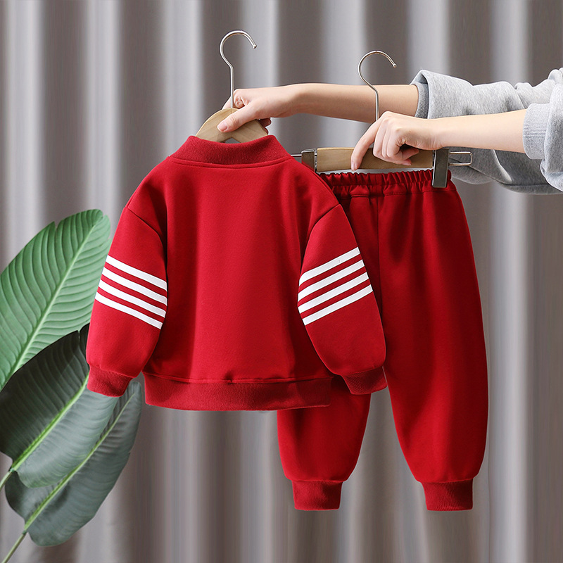 7780 Traje rojo para niños Ropa deportiva de primavera y otoño Traje de dos piezas de moda de primavera para niños guapos 2025 Nueva primavera