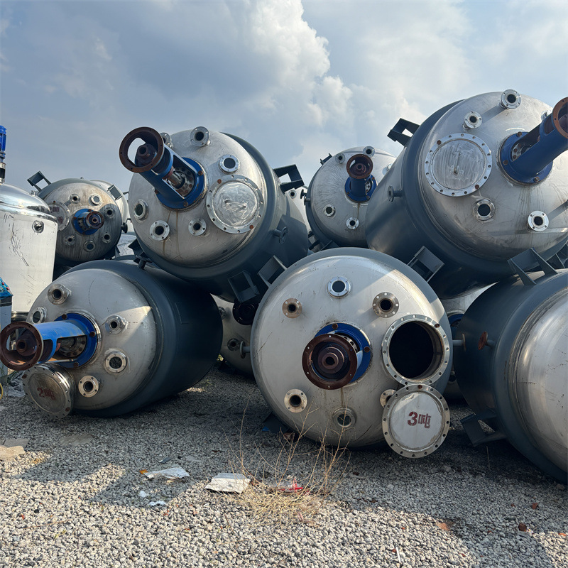 供应二手不锈钢反应釜 立式真空反应设备 化工反应罐