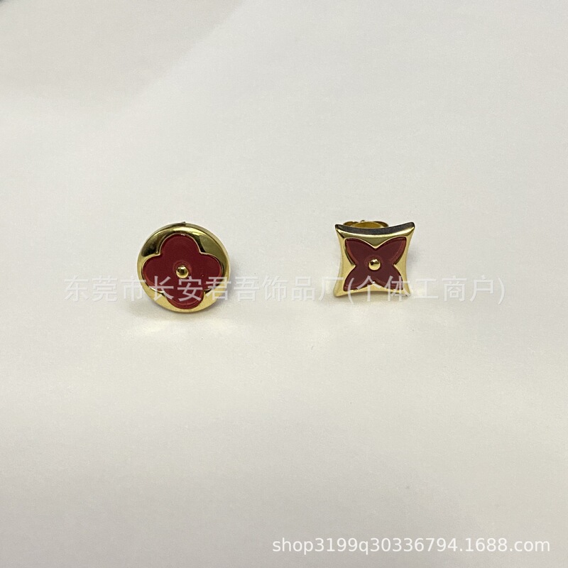 高版本菱形贝母18K四叶草耳钉轻奢耳环方圆钛钢老花尖花耳饰跨境|undefined