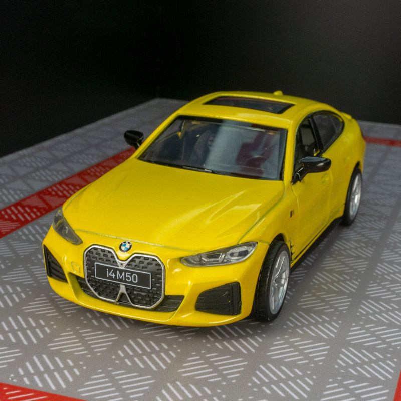 Color Po 88720 simulation I4 M50 alloy car model ornaments sound and light double door back force car children's toys