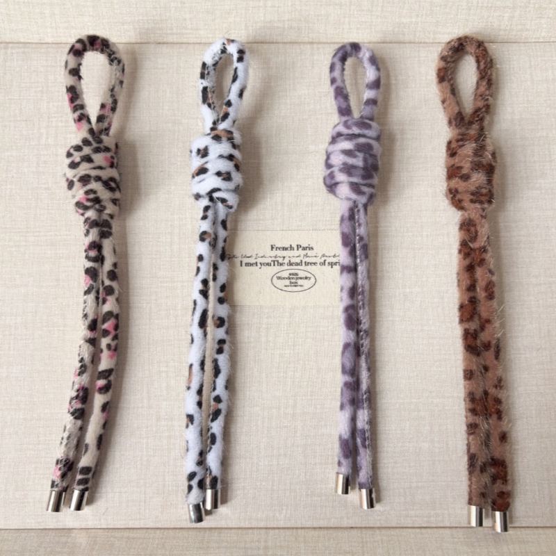 Autumn and Winter New Leopard Print Plush Hand-Knitted Rope Pendant Personalized Fashion Mobile Phone Chain Keychain Bag Pendant Accessories Autumn and Winter New Leopard Print Plush Hand-Knitted Rope Pendant Personalized Fashion Mobile Phone Chain Keychain Bag Pendant Accessories