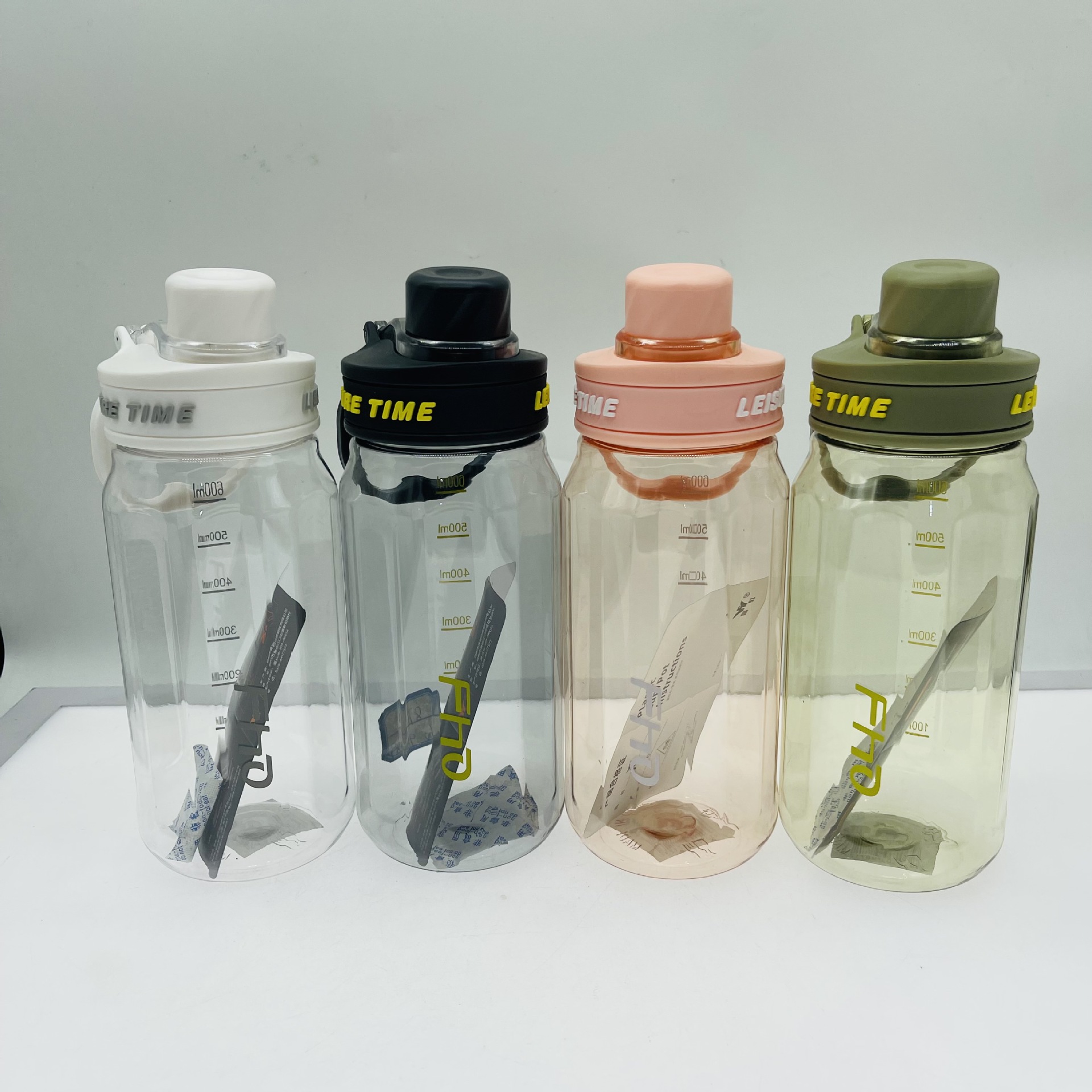 Yichang 8713PC taza de agua de plástico deportes al aire libre portátil taza de bebida directa 860ml mango de gran capacidad taza de espacio