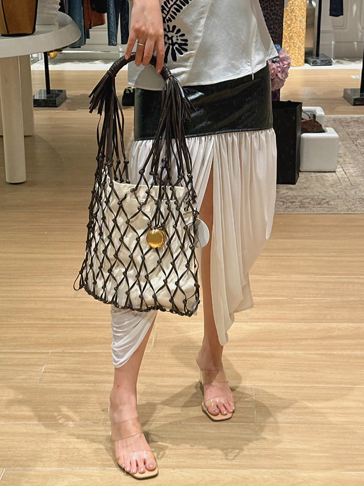 Niche designer 2, internet celebrity 024, new hollowed out woven mesh bag, fashionable and casual versatile single_voghion.com