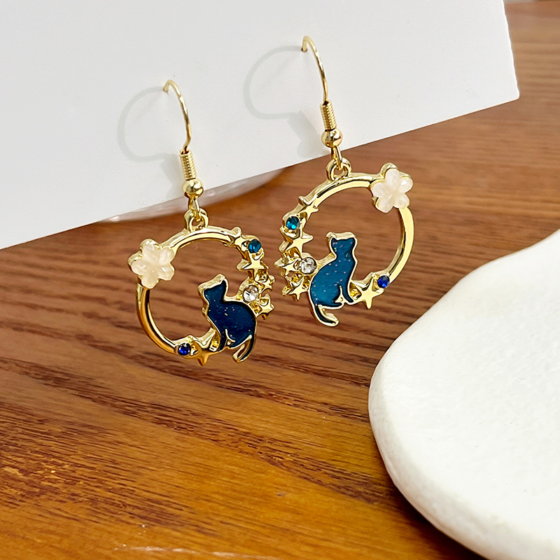 10g Weight 1 Pair Sweet Cartoon Star Cat Alloy Women'S Earrings