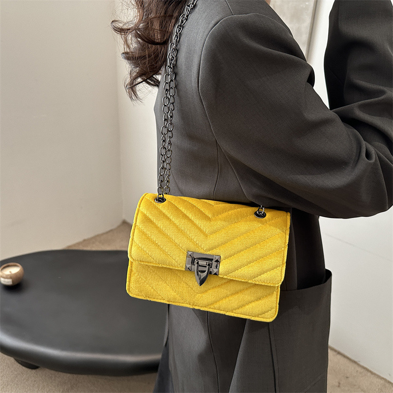 La popular celebridad de Internet de este año, el mismo diseño de nicho, bolso de axila de viajero de temperamento casual versátil, bolso de mensajero de hombro 2025