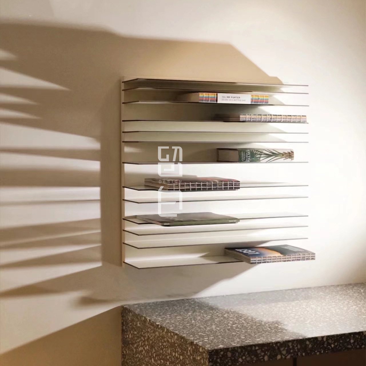 Wall-Mounted Invisible Bookshelf Wall Storage Rack Dutch Spectrum Bookshelf Wall-Mounted Magazine Rack Medieval Storage Shelf