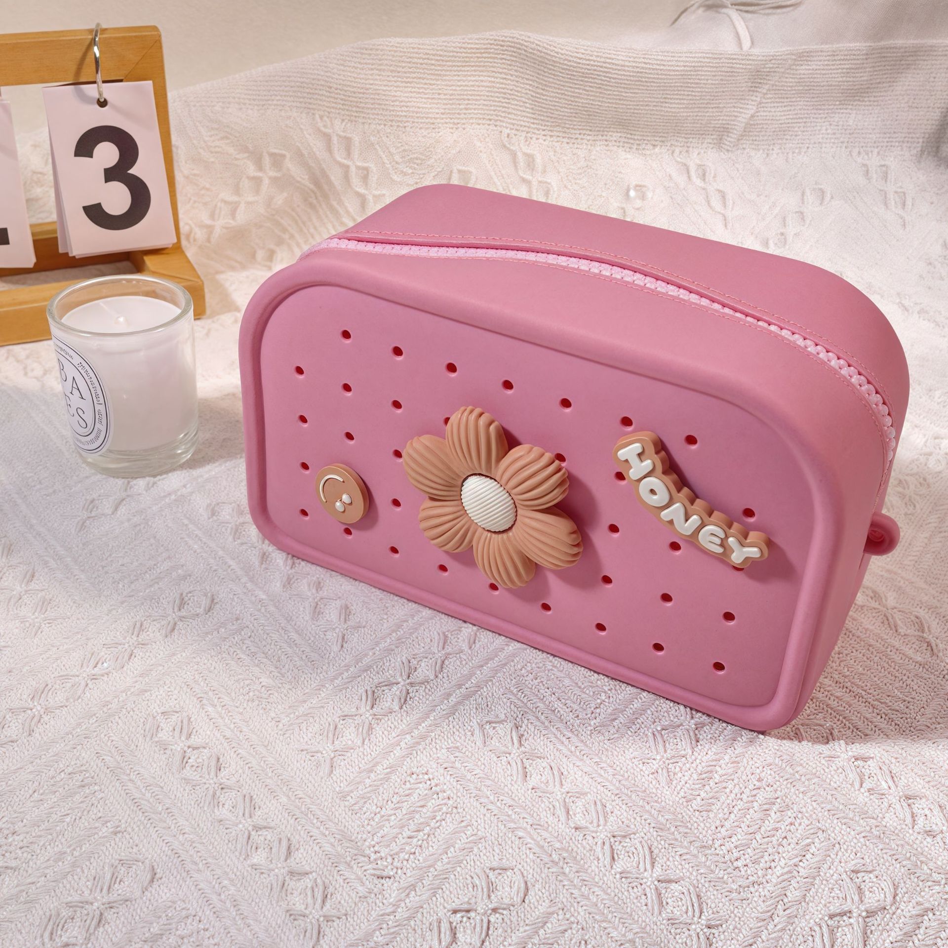 Nueva bolsa de silicona agujero portátil bolsa de silicona agujero adorable INS versión de agujero agujero bolsa de silicona DIY pieza bolsa de silicona