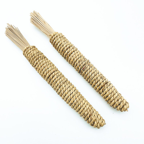 Aquatic grass radish small pet straw molar toy rabbit chinchilla hamster pet molar pet chewing molar toy