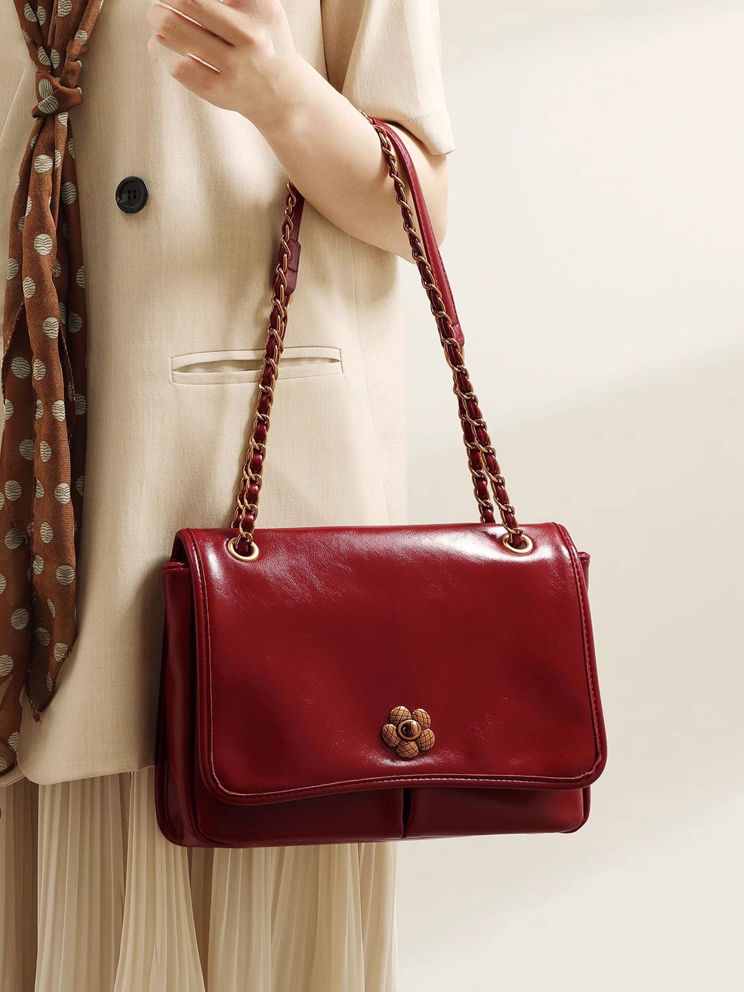 Cadena de moda de gran capacidad, bolso cuadrado pequeño, diseño de alta gama de nicho, bolso femenino, viajero casual, bolso de hombro de todo fósforo