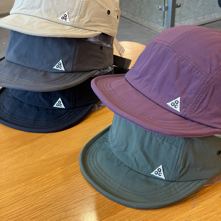 Hochwertiger japanischer Baseballmütze mit kurzem Schirm, Straßen-Soft-Schirm Fünf-Panel Sonnenschutzmütze, Student Outdoor Enten-Zunge Mütze Unisex