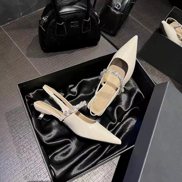 Женские босоножки-стилето с заострённым носком, стразами, серебряного цвета, лето 2025, новый французский стиль, фееричный стиль