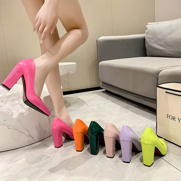 Туфли на высоком каблуке для женщин, новинка 2023 года, весенне-осенние женские туфли в европейском и американском стиле, с острым носком, неглубоким вырезом, на толстом каблуке, из лакированной кожи, модные туфли оптом, размер 43