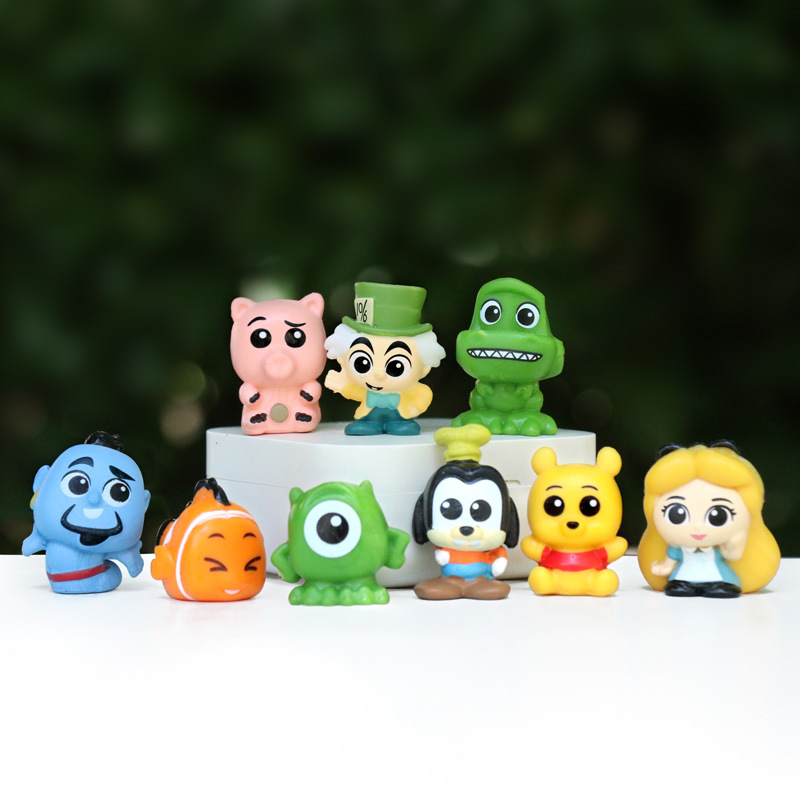 Linda caricatura anime princesa de tres ojos serie de peces payaso muñeca linda bolsa ciega juguete escritorio coche decoración