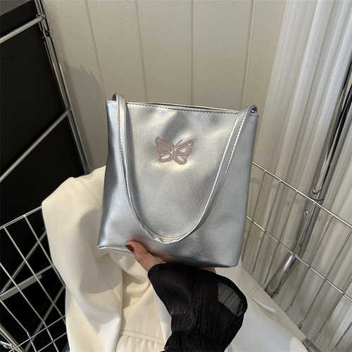 Large-capacity fashion casual bag  soft leather summer new style single shoulder armpit bag bucket bag for women commuting