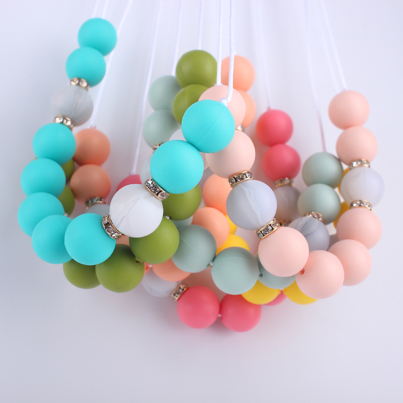 Bebé creativo DIY brillante diamante con cuentas COLLAR COLGANTE contraste color cuentas de silicona molienda palo masticable colgante collar