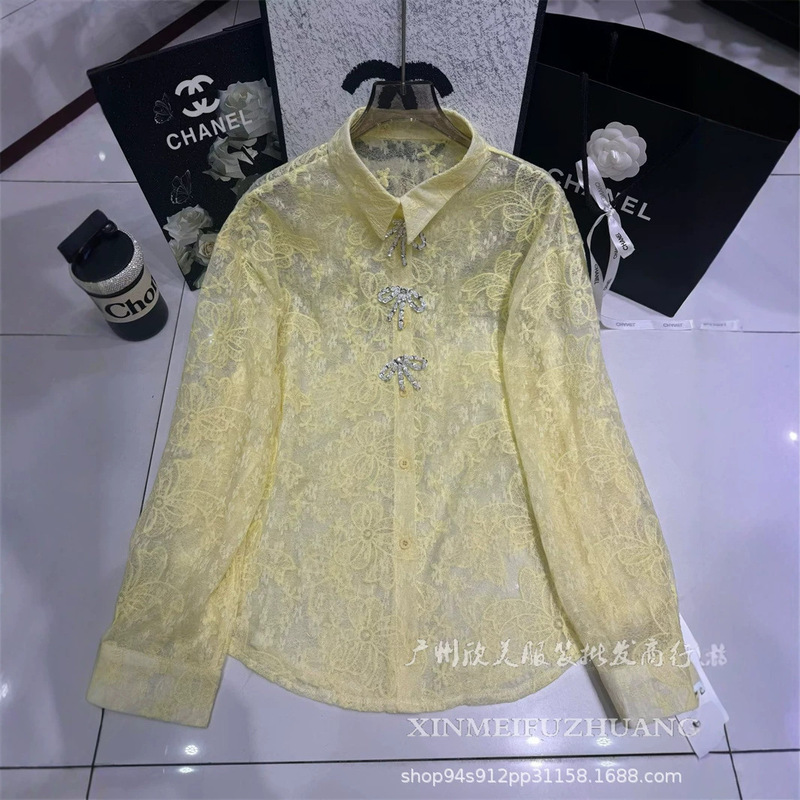 High-End Embossed Jacquard Lace Shirt with a Loose, Lazy Style, Heavy-Duty Rhinestone Button Design, Mid-Length Outerwear, Trendy