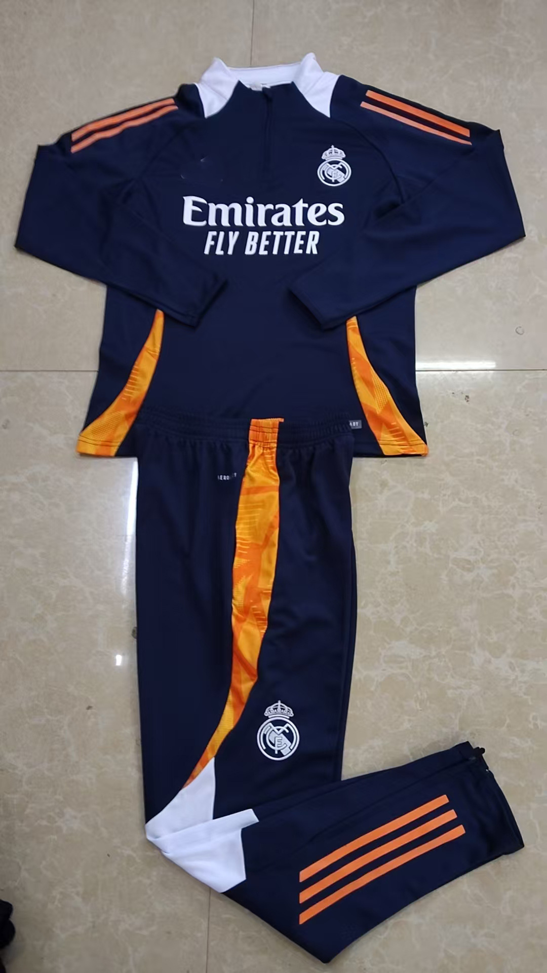 Uniformes de fútbol de otoño e invierno de Paris Messi Mbappe, uniformes de entrenamiento rojos y negros de Liverpool Barcelona, versión jugador Bol.