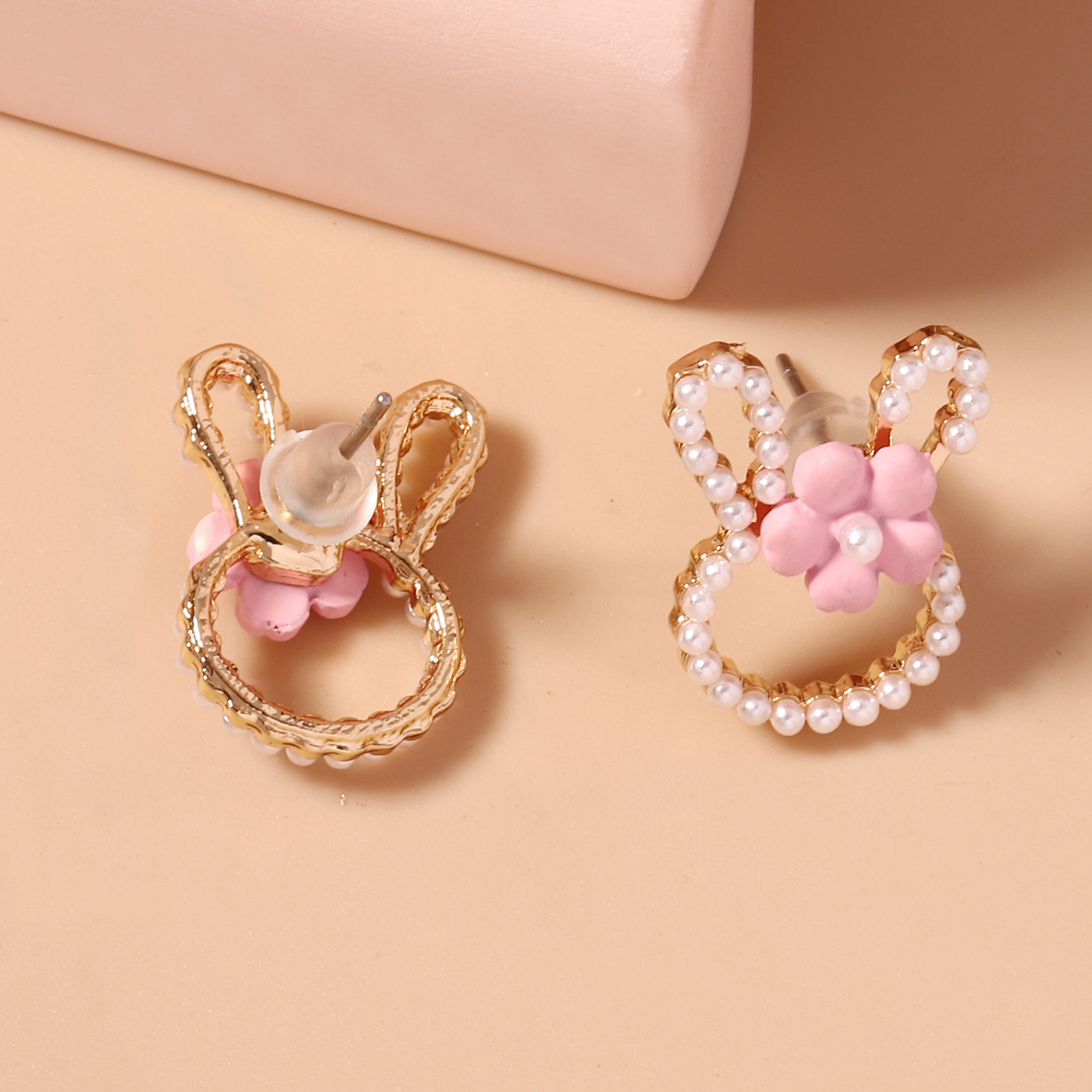 1 Pair Cartoon Style Cute Rabbit Flower Plating Inlay Zinc Alloy Imitation Pearl Ear Studs display picture 13