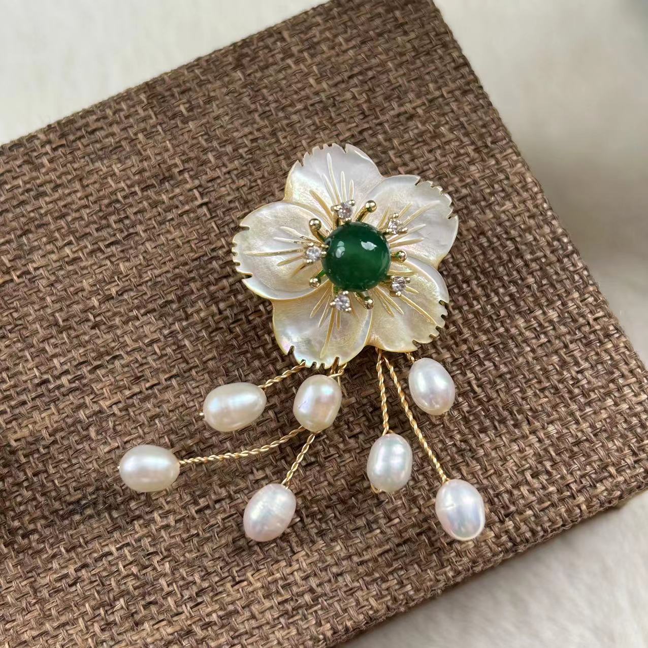 Vintage smaragd schelp bloem broche sieraden voor dames elegant_voghion.com