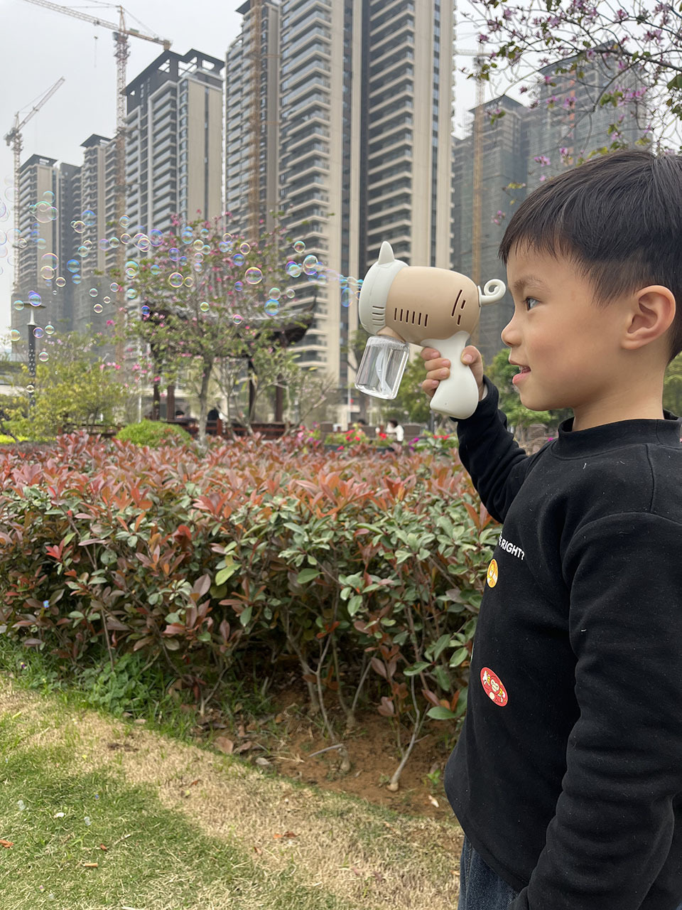 Large Volume Internet-Famous Children's Multi-Hole Bubble Machine, Automatic And Leak-Proof, Foreign Trade Ins_voghion.com